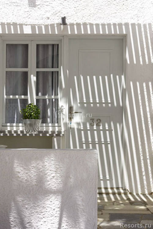 Thalassa Sea Side Resort & Suites 16